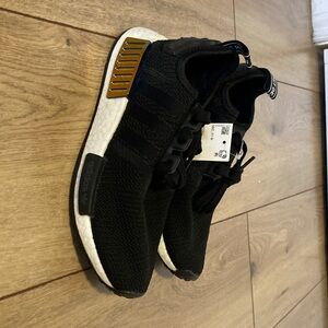 Adidas NMD R1 Sneakers Black/White/Iridescent